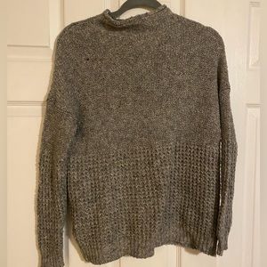 American Eagle knit sweater. Size M